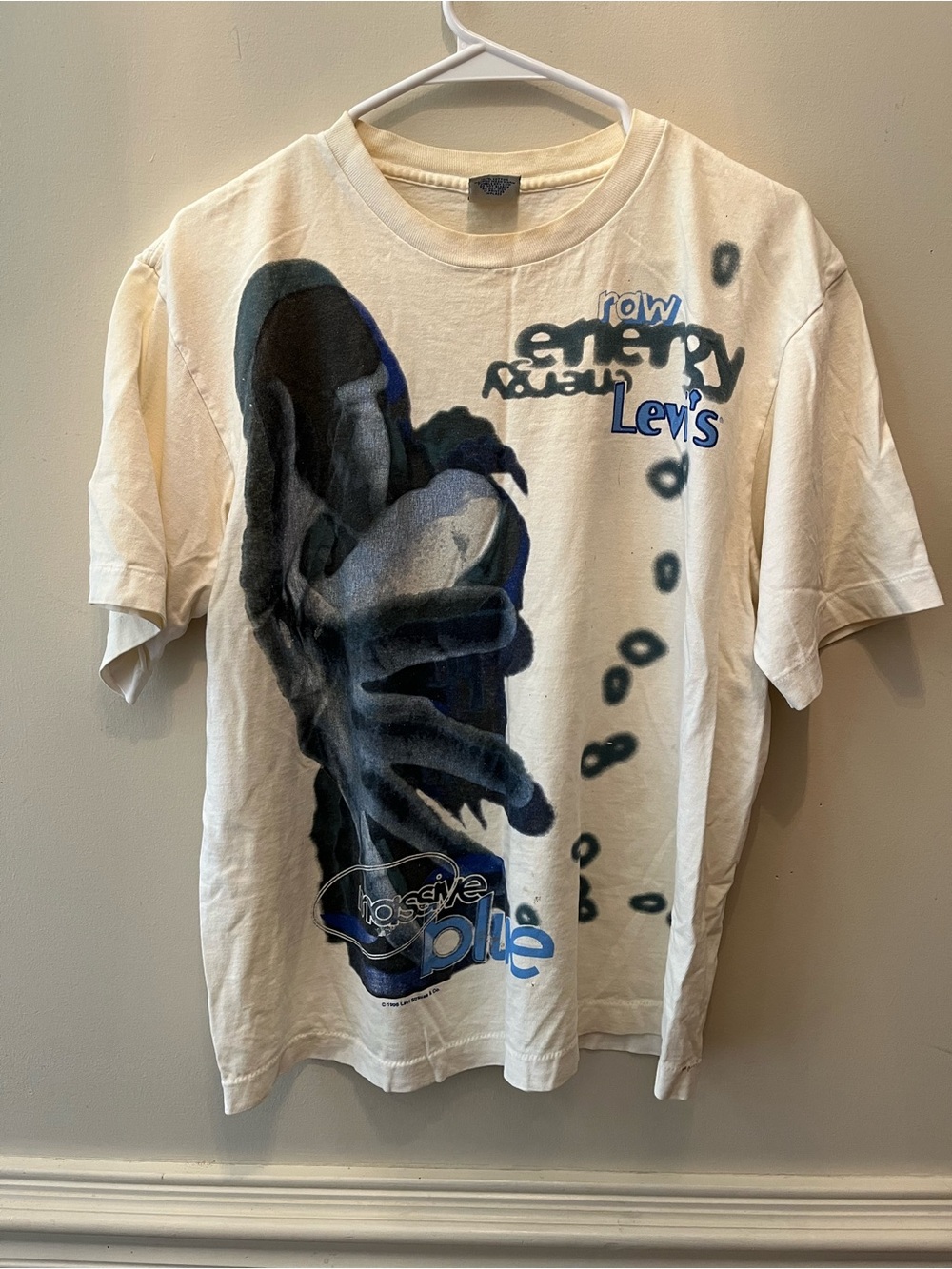 Vintage 90s Levi's Graphic Tee shirt with massive blue raw energy size M/L